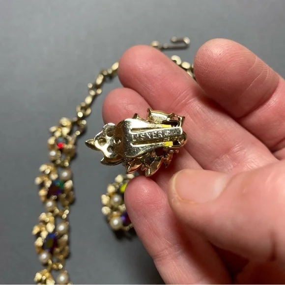 Vintage Linser red rhinestone pearl gold necklace earring set - Picture 5 of 7